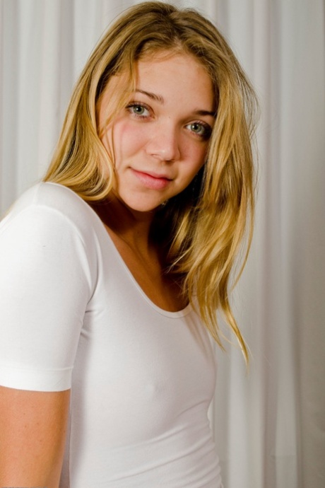 Jessie Andrews hot picture